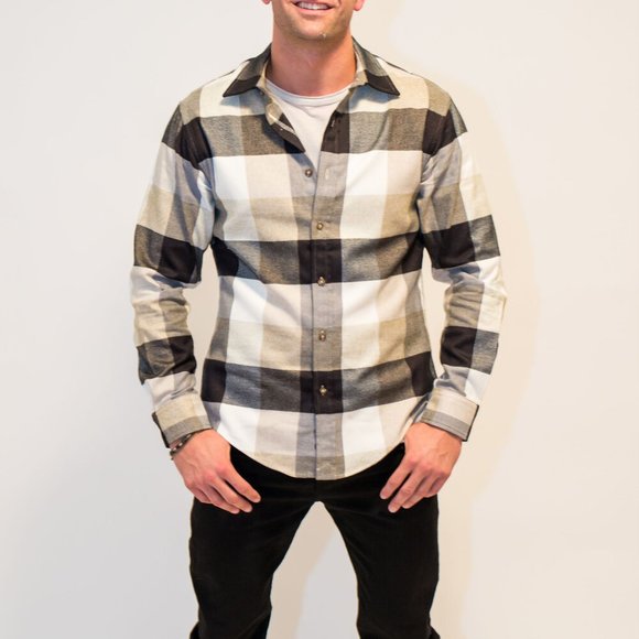 Raleigh Denim Large Plaid Button-Up - Picture 2 of 3